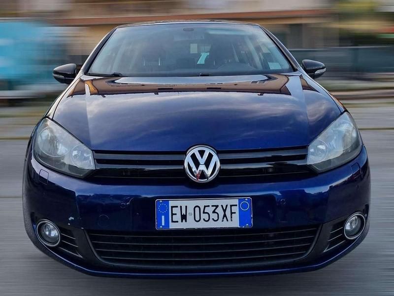 Blu/azzurro Usata 2012 VW Golf VI Highline Tre volumi | 6999 € (Buon prezzo) - Immagine 1/4