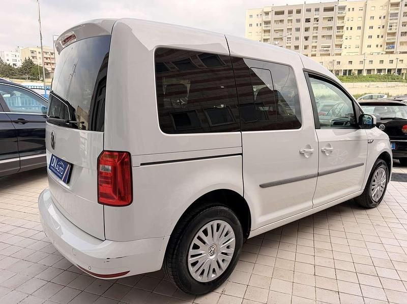 Usata VW Caddy Trendline 102 CV (75 kW) 2019 Bianco Monovolume