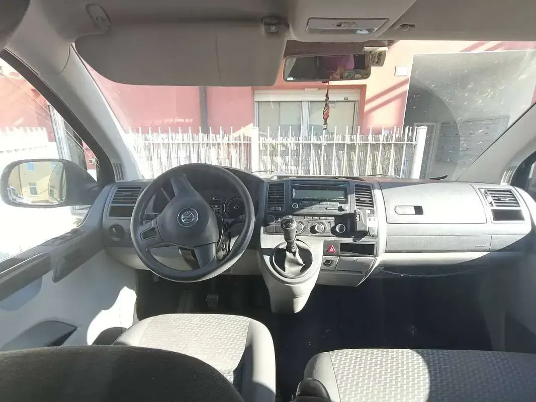 Usata VW Caravelle 140 CV (102 kW) 2010 Nero Furgone