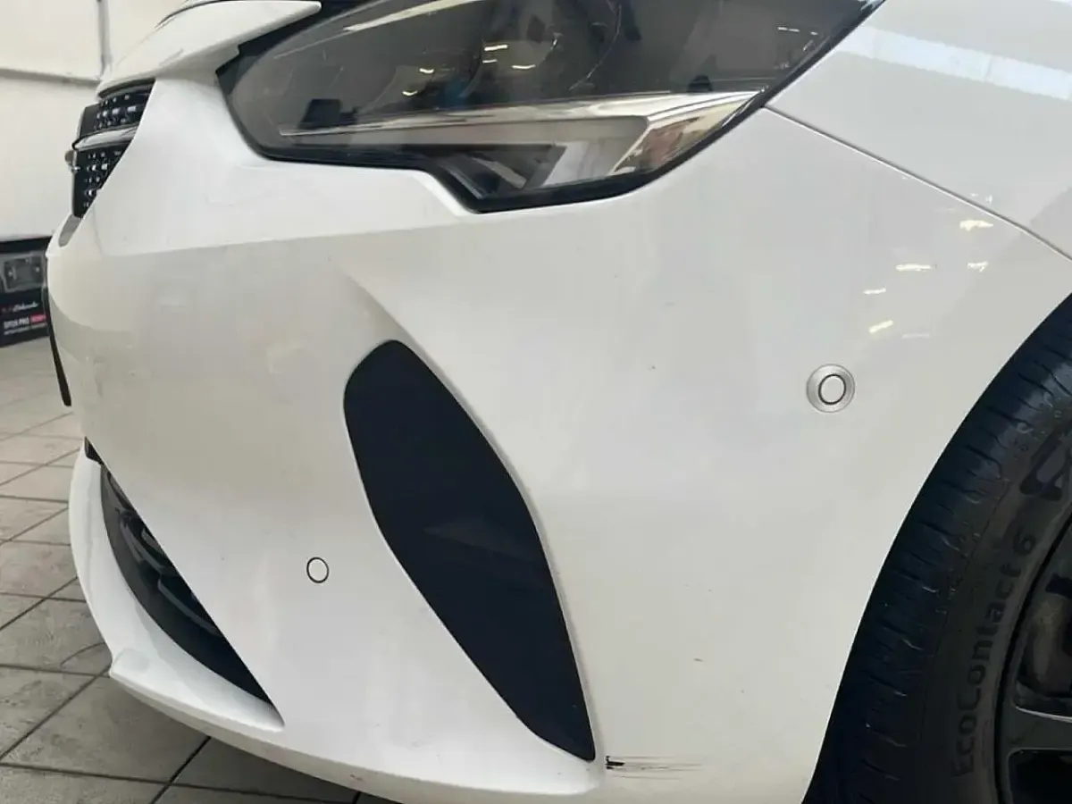 Usata Opel Corsa Design & Tech 75 CV (55 kW) 2023 Bianco Utilitaria