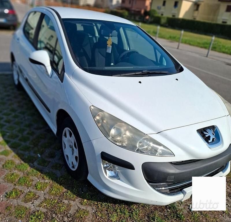 Usata Peugeot 308 Active 90 CV (66 kW) 2009 Bianco Berlina