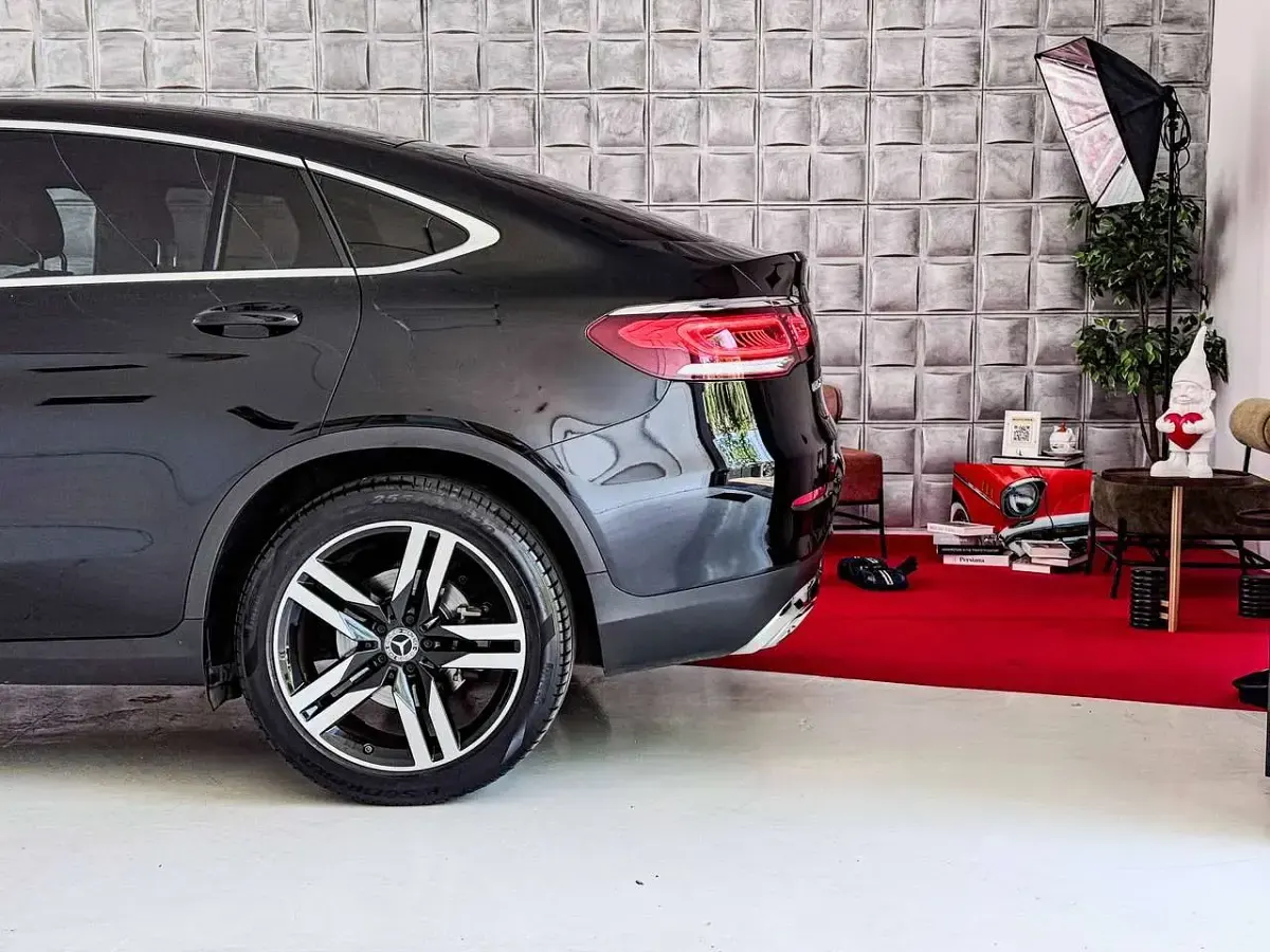 Usata Mercedes GLC200 197 CV (144 kW) 2021 Nero SUV