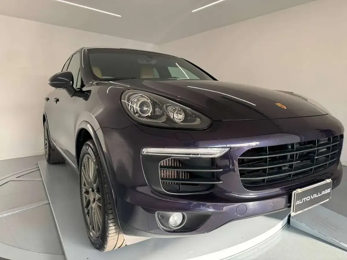 Usata Porsche Cayenne 250 CV (183 kW) 2017 Blu/azzurro SUV
