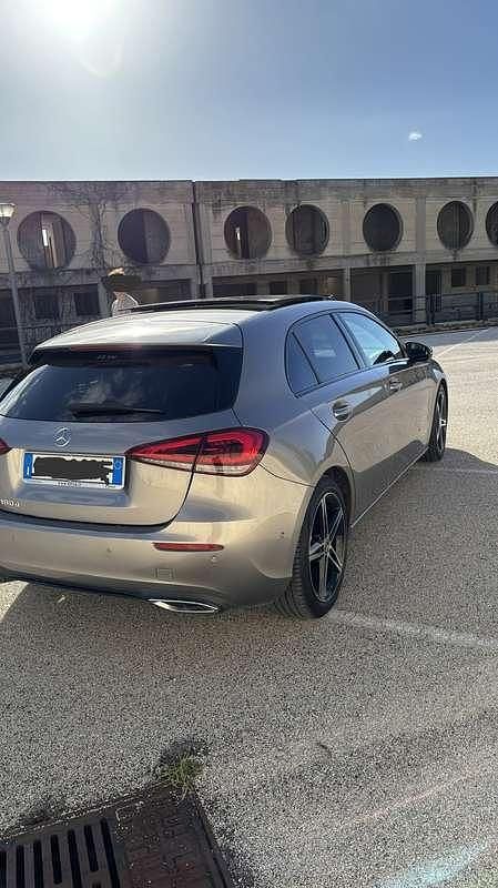 Usata Mercedes A180 Premium 116 CV (85 kW) 2021 Berlina