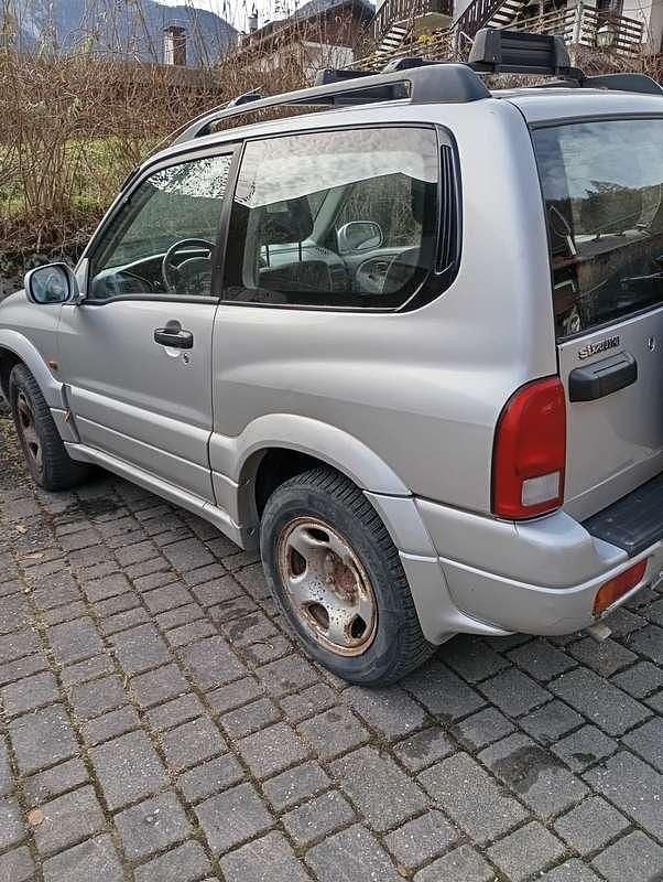 Usata Suzuki Grand Vitara 94 CV (69 kW) 2003 Argento SUV