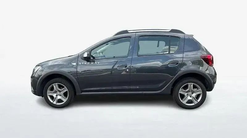 Usata Dacia Sandero Comfort 101 CV (74 kW) 2020 Grigio scuro Berlina