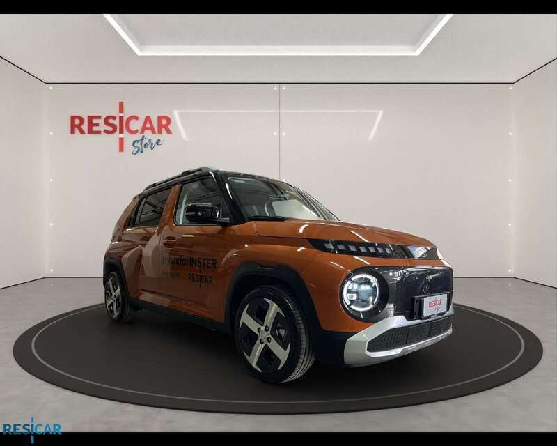 Argento Nuova 2025 Hyundai Inster Due volumi | 26.900 € - Immagine 1/4