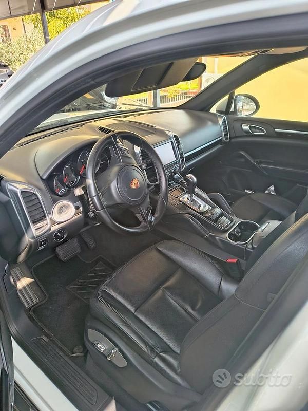 Usata Porsche Cayenne 250 CV (183 kW) 2014 Bianco SUV
