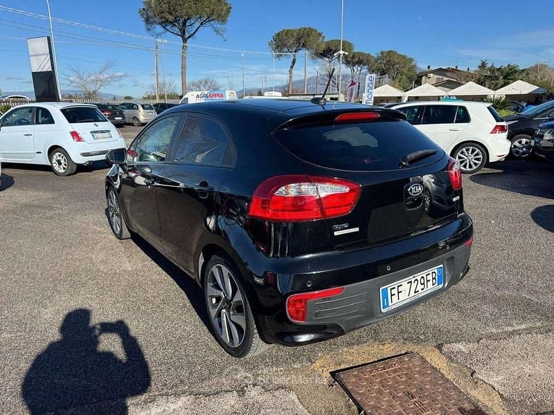 Usata Kia Rio 90 CV (66 kW) 2016 Nero Utilitaria
