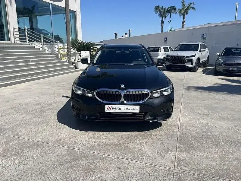 Usata BMW 318 Advantage 150 CV (110 kW) 2022 Nero Station wagon