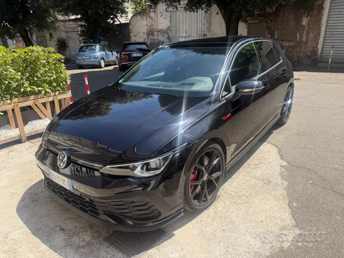Usata VW Golf VIII GTI Clubsport 300 CV (220 kW) 2023 Nero Berlina