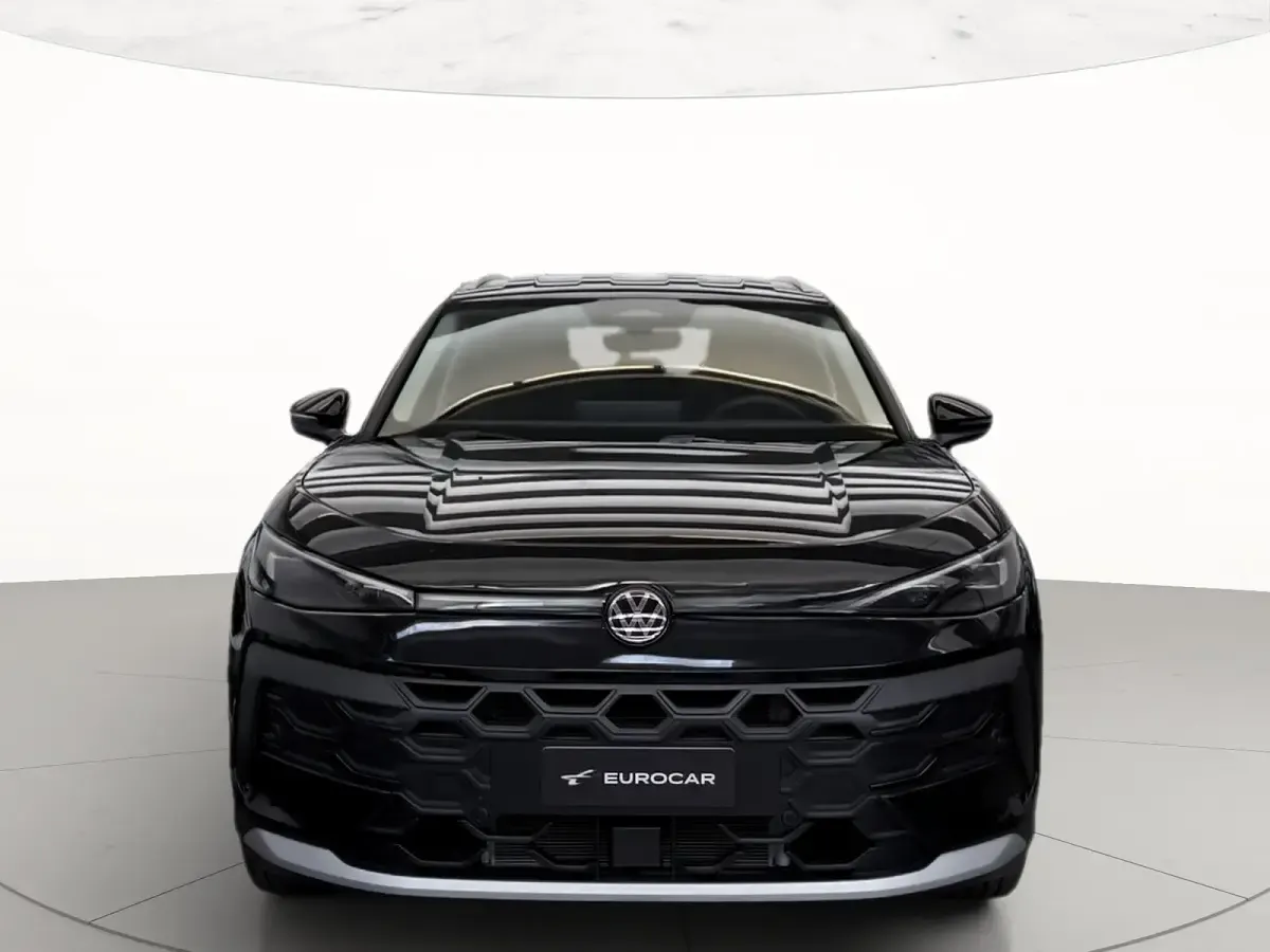 Nuova VW T-Roc Style 150 CV (110 kW) 2026 Grenadill black metallizzato SUV