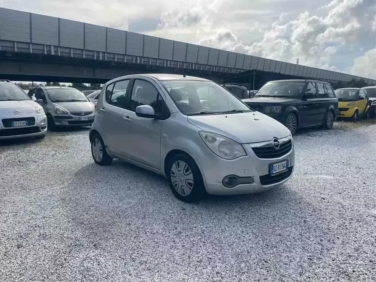 Usata Opel Agila 65 CV (47 kW) 2010 Grigio Utilitaria