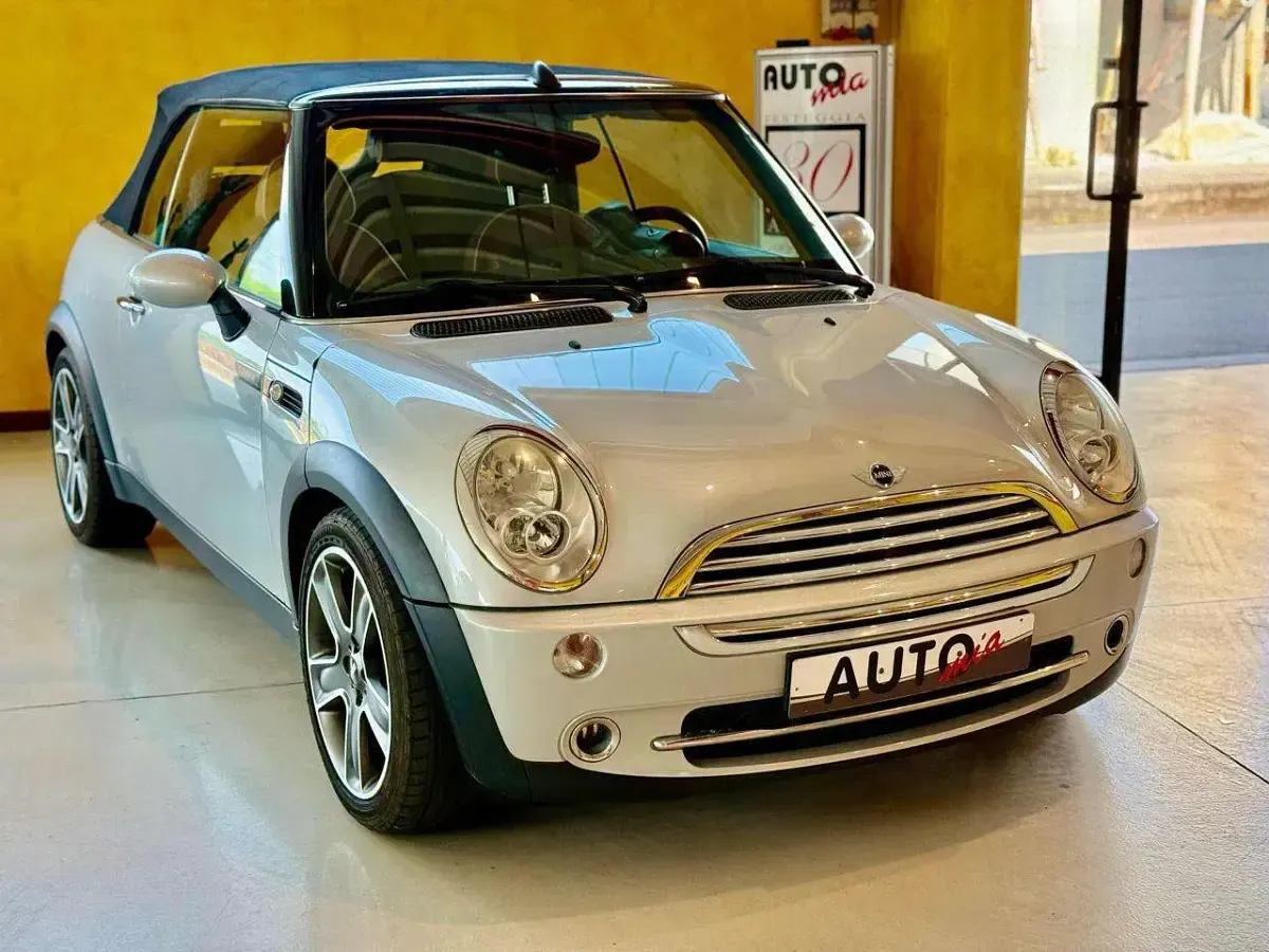 Usata Mini One Cabriolet 90 CV (66 kW) 2009 Grigio Cabrio