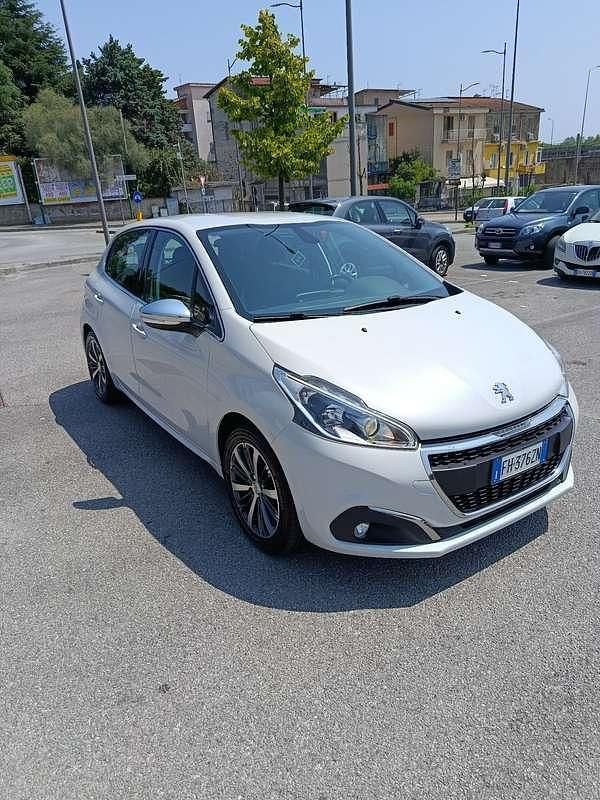 Usata Peugeot 208 Access 82 CV (60 kW) 2017 Utilitaria