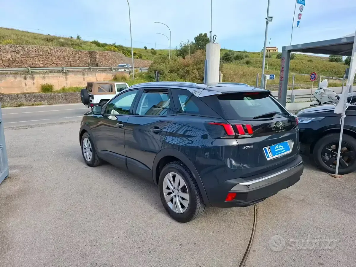 Usata Peugeot 3008 131 CV (96 kW) 2019 Grigio SUV