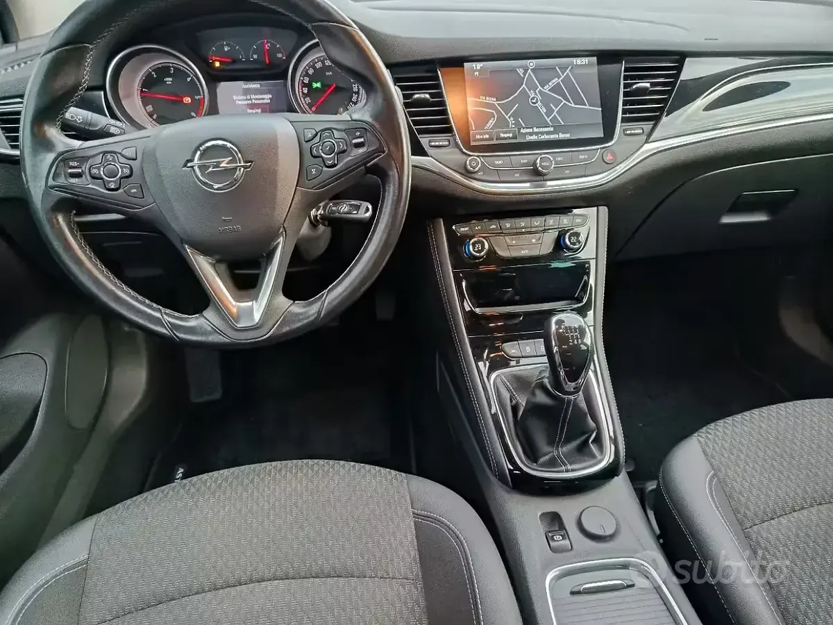 Usata Opel Astra Innovation 110 CV (80 kW) 2016 Berlina