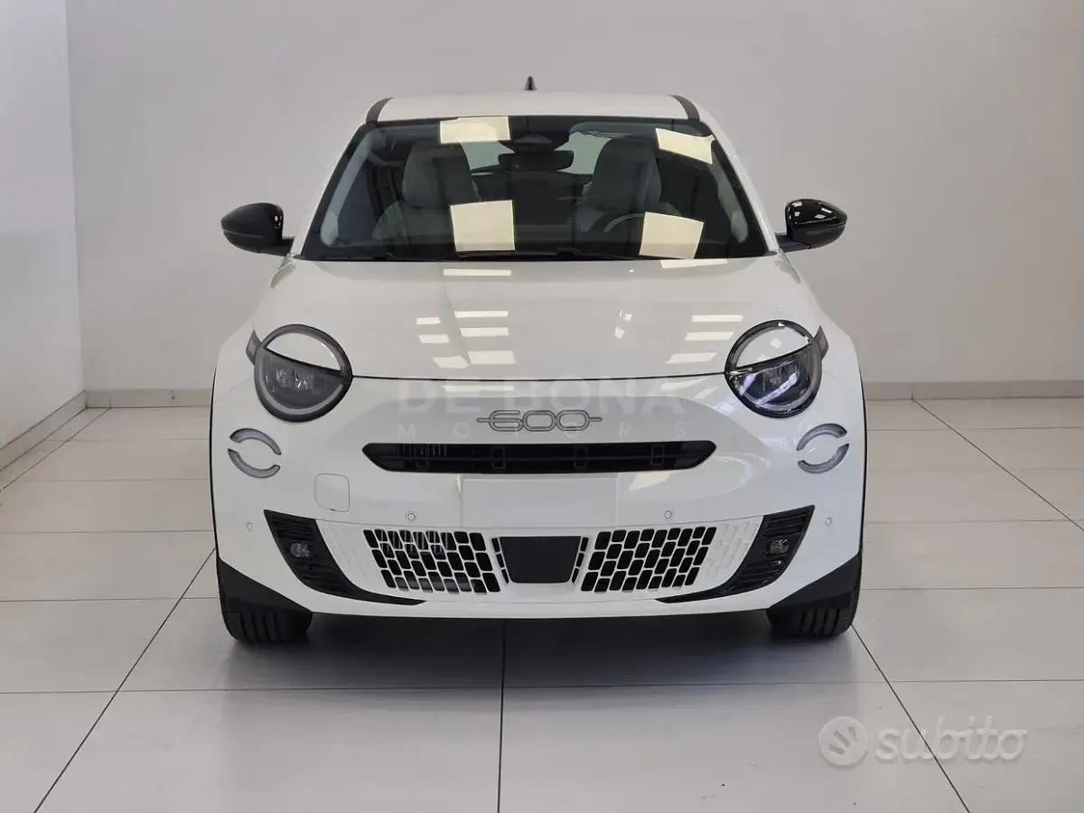 Nuova Fiat 600 Icon 110 CV (80 kW) 2026 Bianco SUV