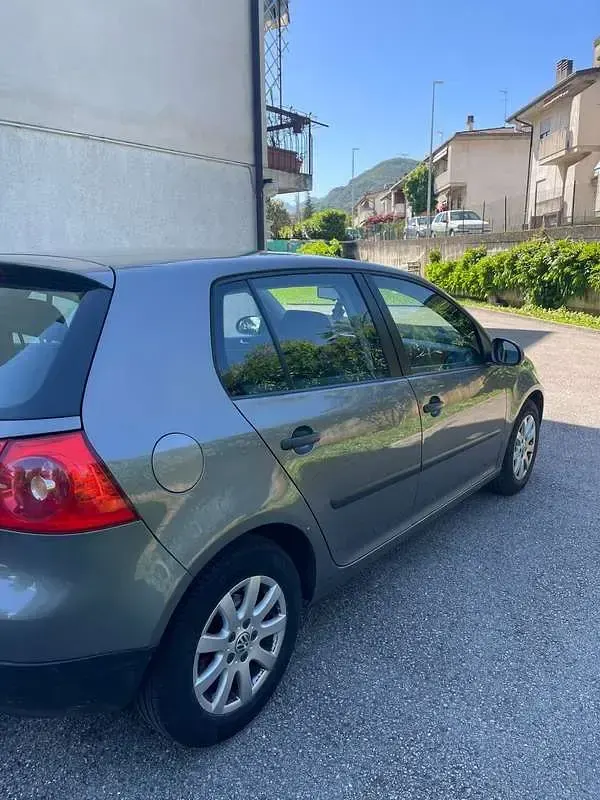 Usata VW Golf IV Comfortline 102 CV (75 kW) 2006 Berlina