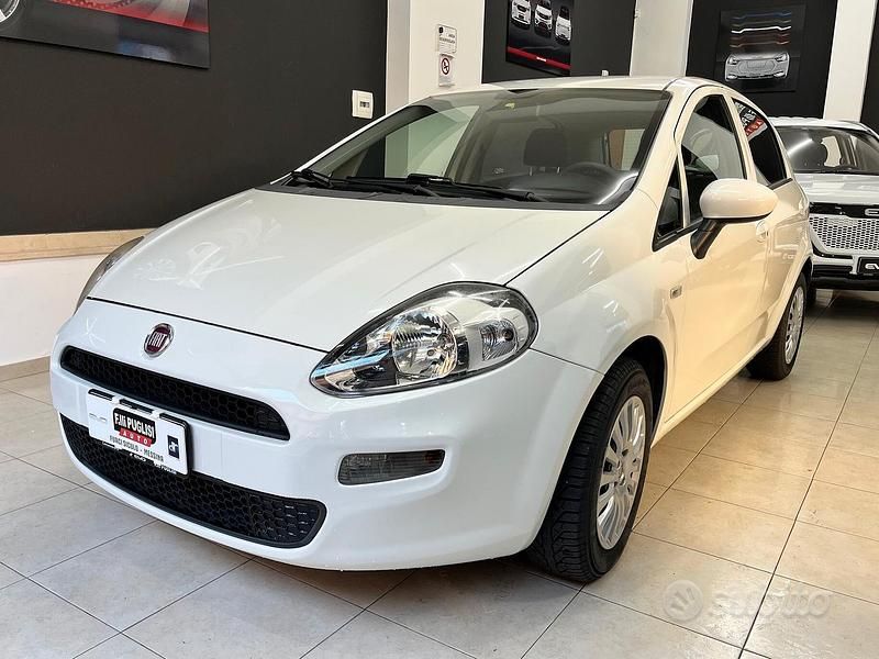 Usata Fiat Punto Street 69 CV (50 kW) 2016 Bianco Utilitaria