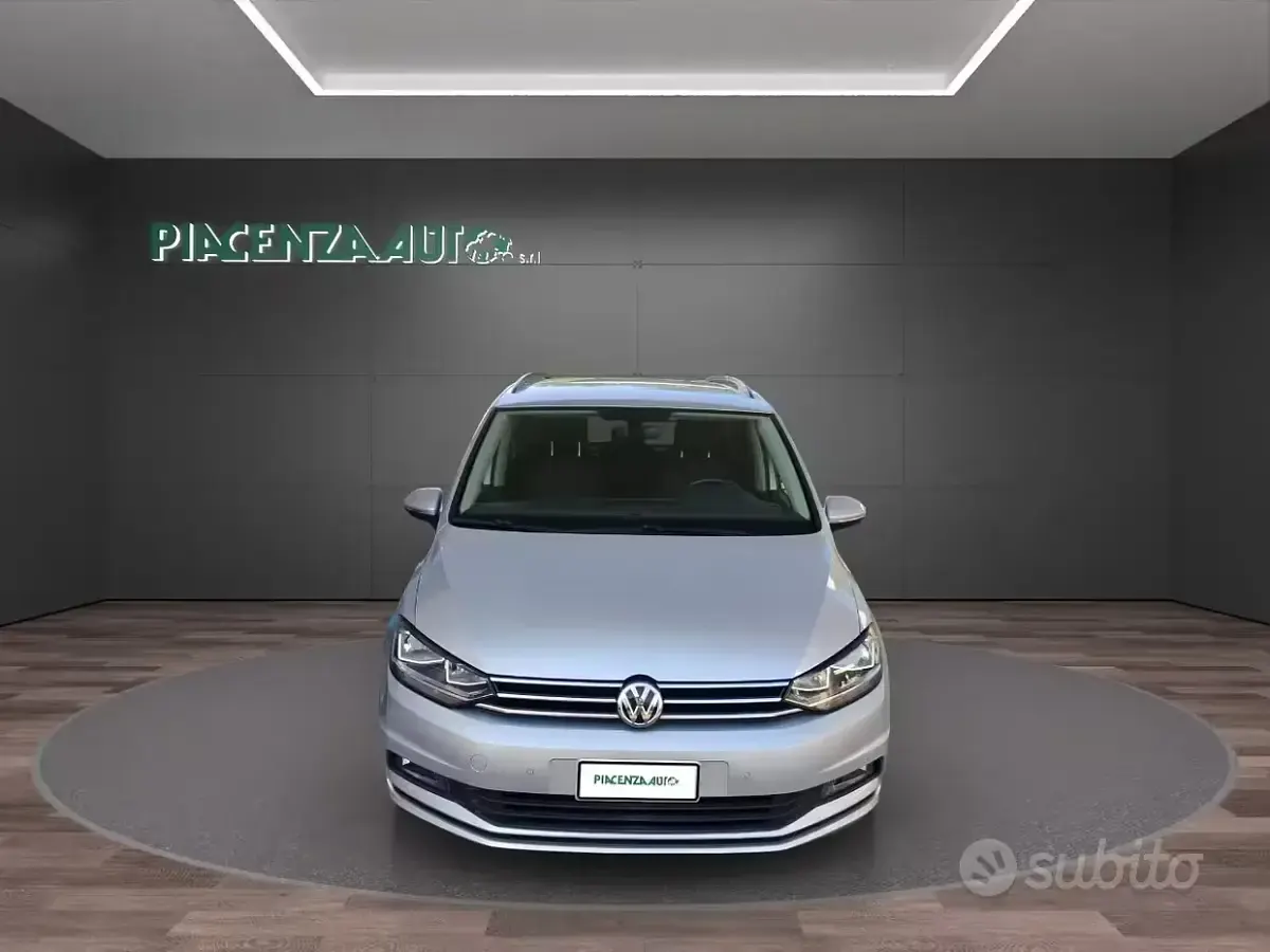 Usata VW Touran Highline 115 CV (84 kW) 2017 Grigio Monovolume