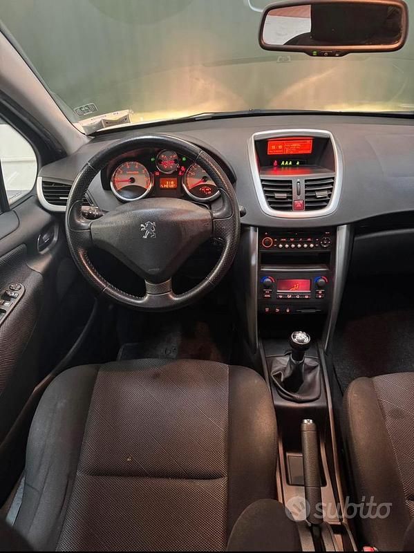Usata Peugeot 207 109 CV (80 kW) 2006 Grigio Berlina
