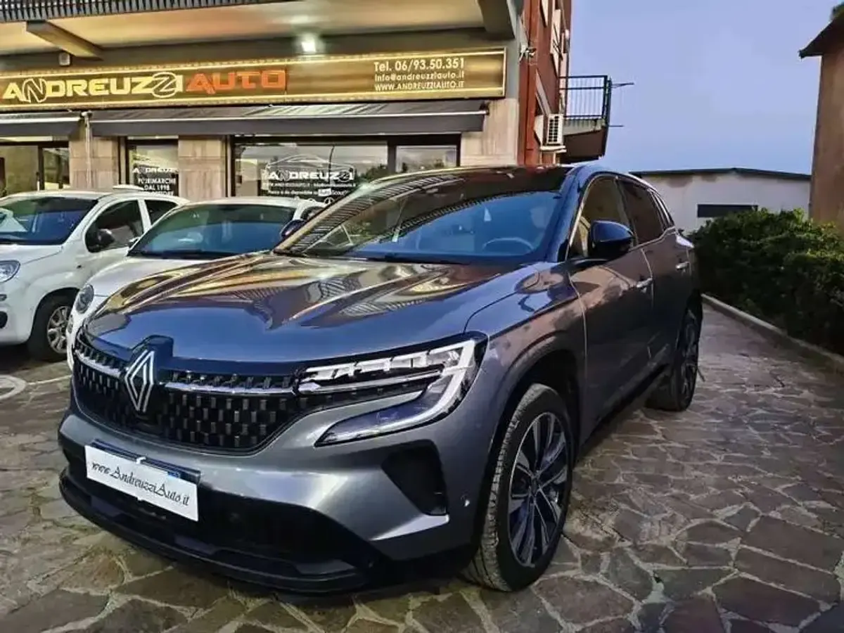 Usata Renault Austral Techno 131 CV (96 kW) 2023 Grigio SUV