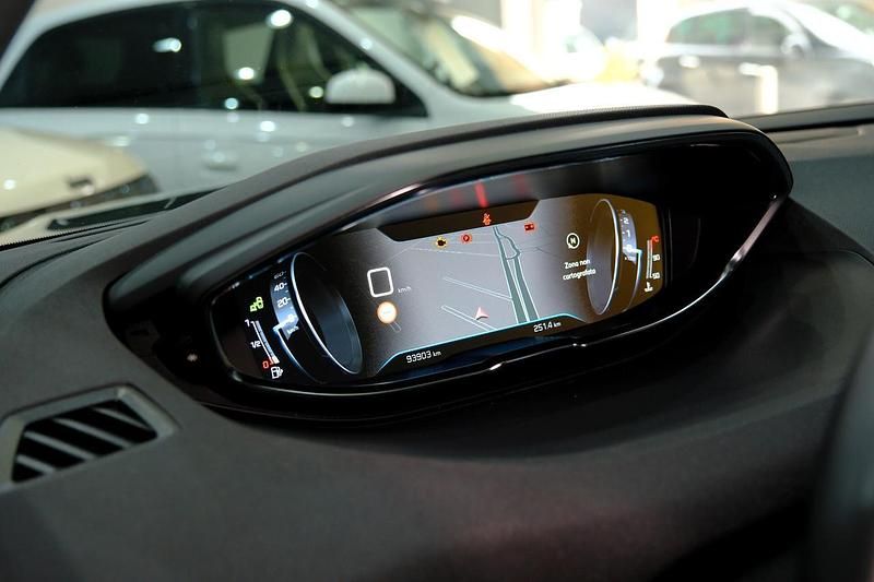 Usata Peugeot 3008 Allure 131 CV (96 kW) 2019 Grigio Station wagon