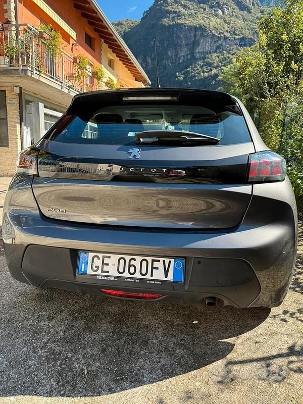 Usata Peugeot 208 Active 110 CV (80 kW) 2021 Utilitaria