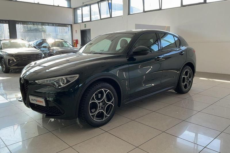 Usata Alfa Romeo Stelvio Sprint 190 CV (139 kW) 2020 Verde SUV