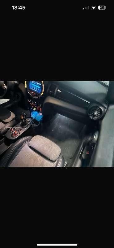 Usata Mini Cooper SE 75 kW (102 CV) 2020 Nero Utilitaria