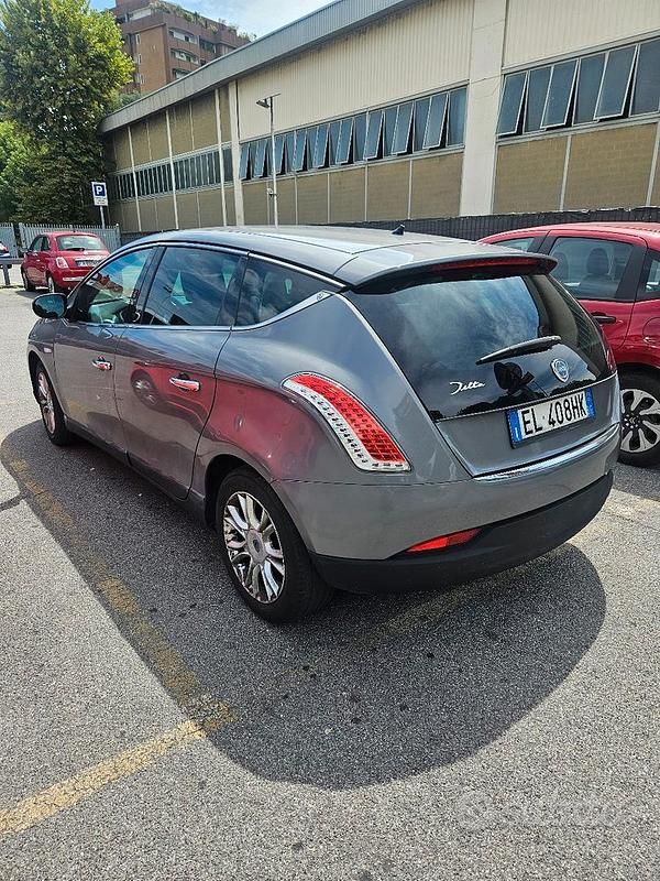 Usata Lancia Delta 2012 Grigio Utilitaria