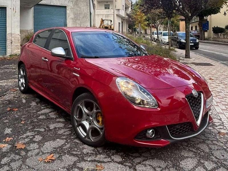 Usata Alfa Romeo Giulietta 120 CV (88 kW) 2020 Rosso Berlina