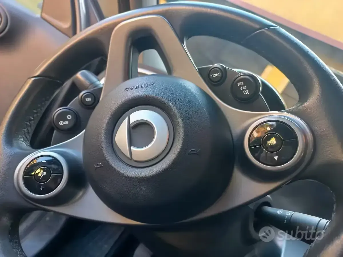 Usata Smart ForFour 71 CV (52 kW) 2016 Grigio Utilitaria