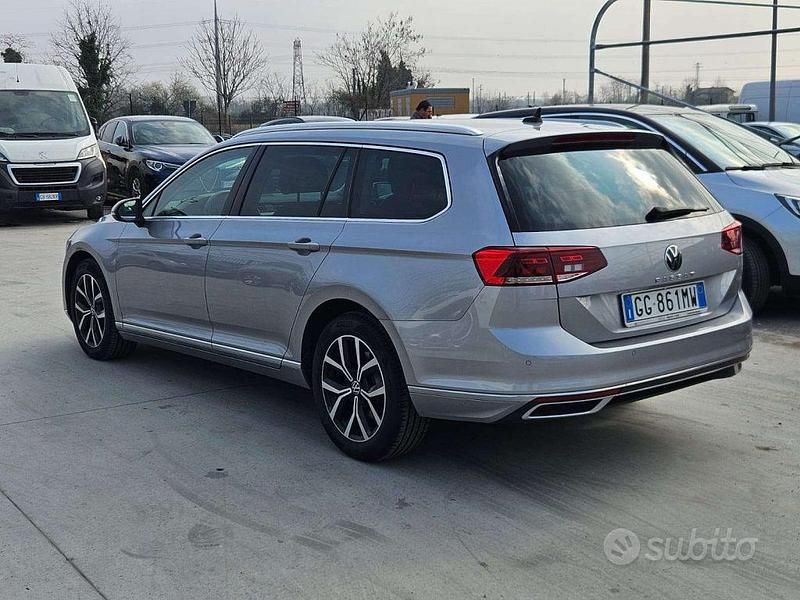 Usata VW Passat Executive 150 CV (110 kW) 2021 Grigio Station wagon