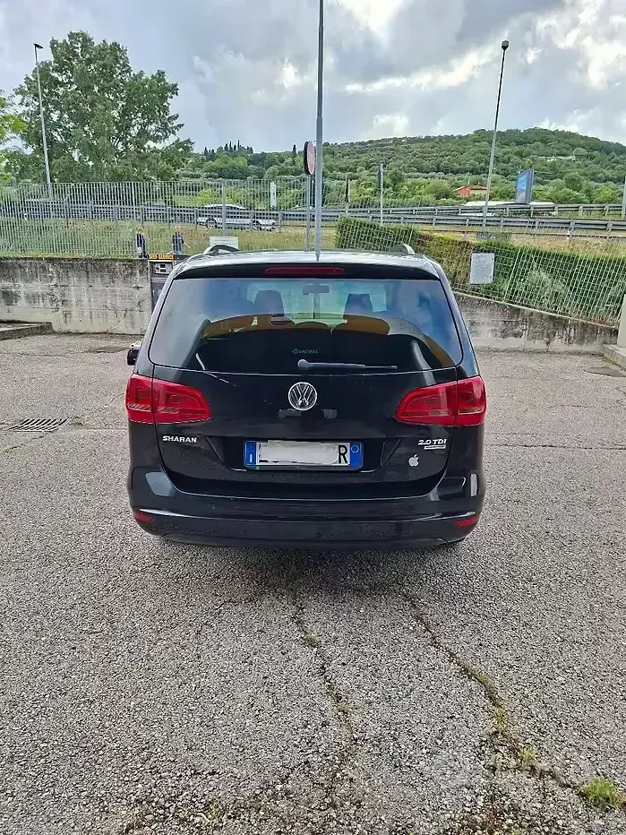 Usata VW Sharan 140 CV (102 kW) 2011 Nero Monovolume