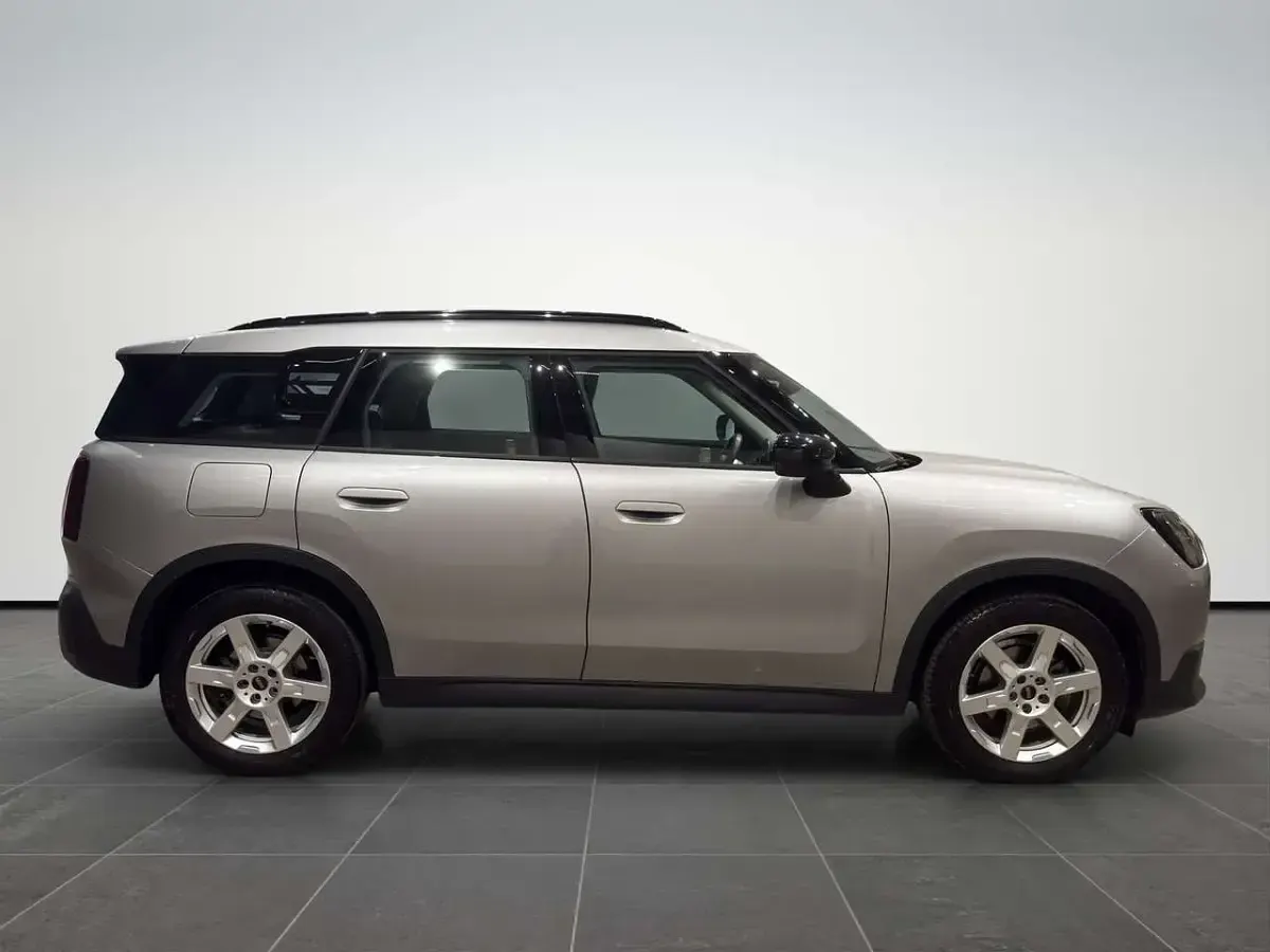 Usata Mini One Countryman Classic 163 CV (119 kW) 2024 Melting silver SUV