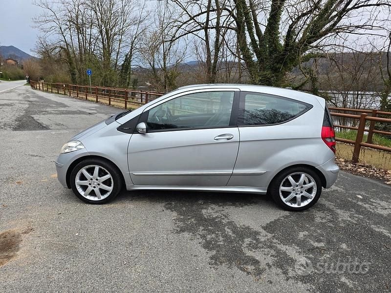 Usata Mercedes A150 Avantgarde 95 CV (69 kW) 2007 Grigio Coupé