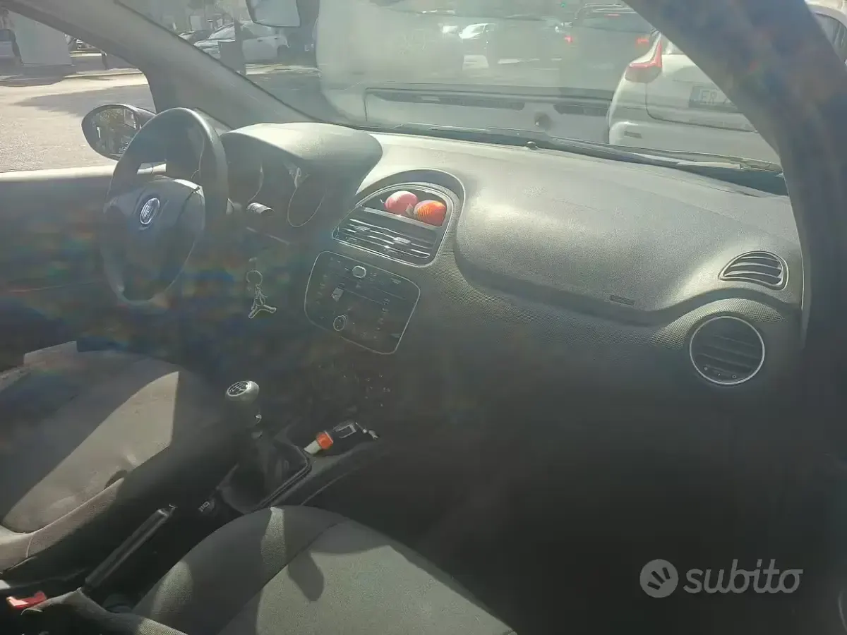 Usata Fiat Grande Punto 69 CV (50 kW) 2017 Utilitaria