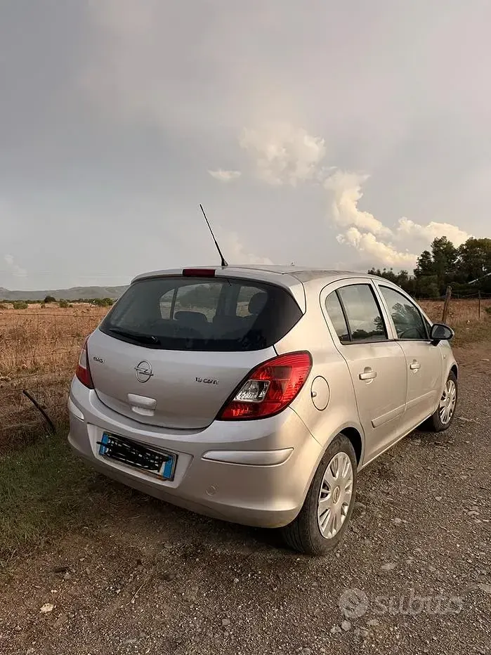 Usata Opel Corsa 75 CV (55 kW) 2007 Grigio Utilitaria