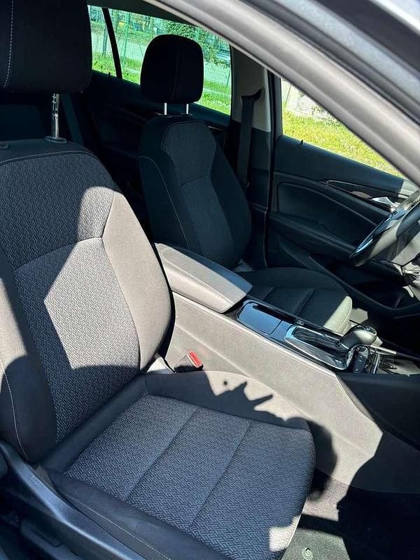 Usata Opel Insignia Business 170 CV (125 kW) 2019 Grigio Station wagon