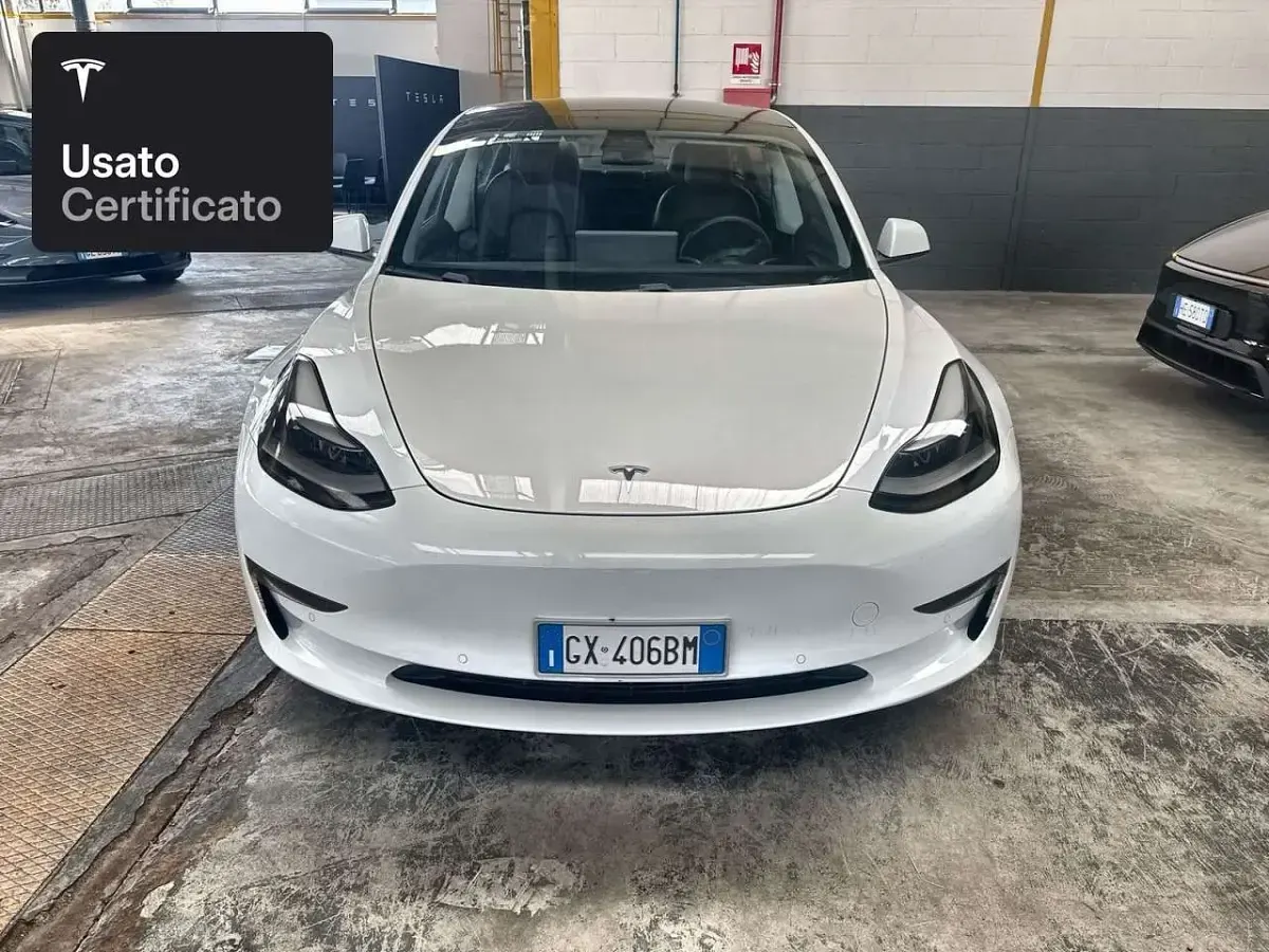Usata Tesla Model 3 Long Range AWD 324 kW (441 CV) 2021 Pearl white multicoat Berlina
