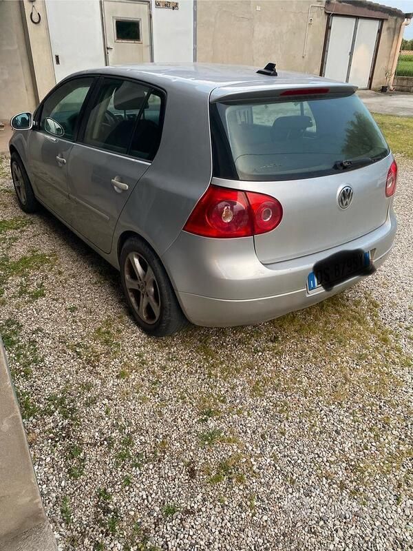 Usata VW Golf V 105 CV (77 kW) 2008 Grigio Utilitaria