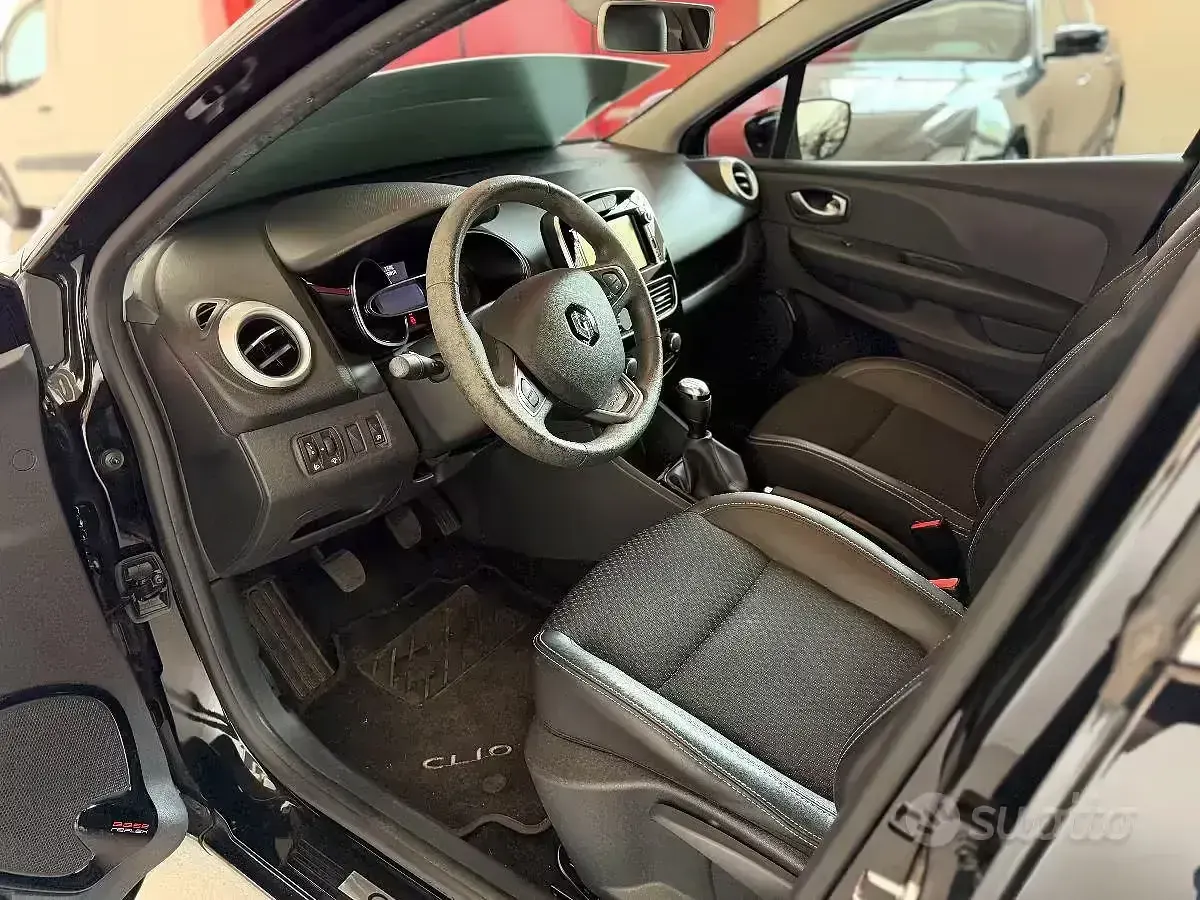 Usata Renault Clio IV 76 CV (55 kW) 2018 Nero Berlina