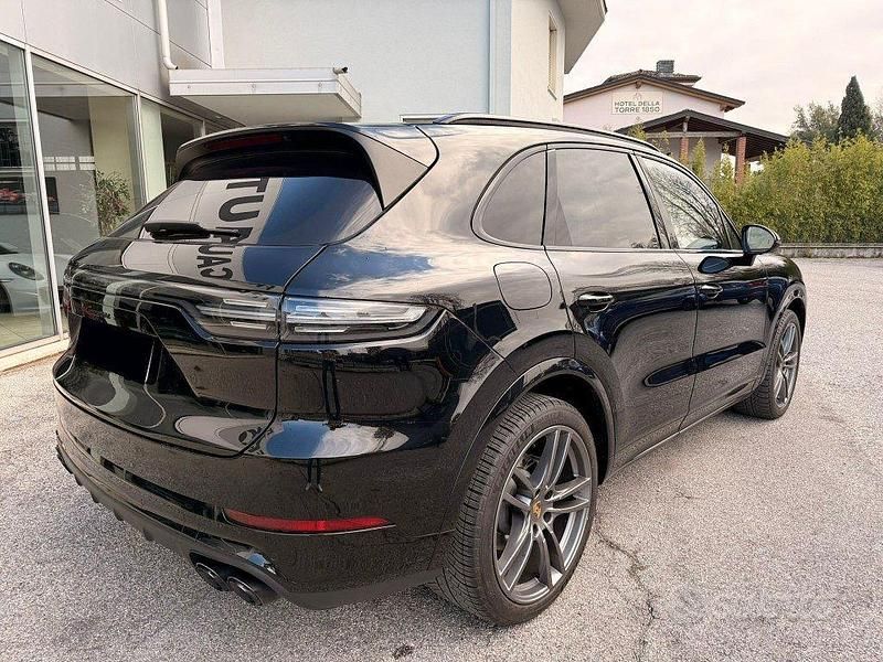 Usata Porsche Cayenne 340 CV (250 kW) 2020 Nero SUV