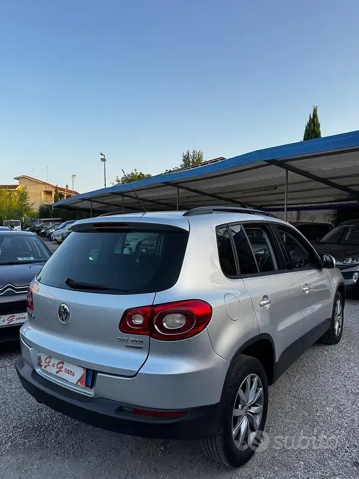 Usata VW Tiguan Trendline 140 CV (102 kW) 2010 Grigio SUV
