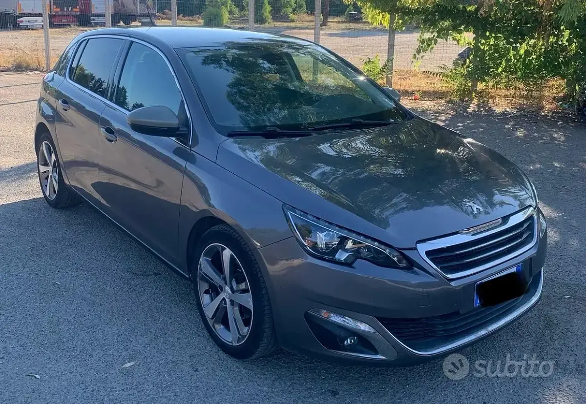 Usata Peugeot 308 GT-line 120 CV (88 kW) 2017 Grigio Berlina