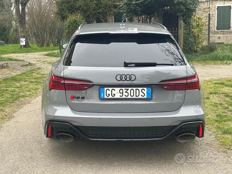 Usata Audi RS6 Ambiente 600 CV (441 kW) 2021 Grigio Station wagon