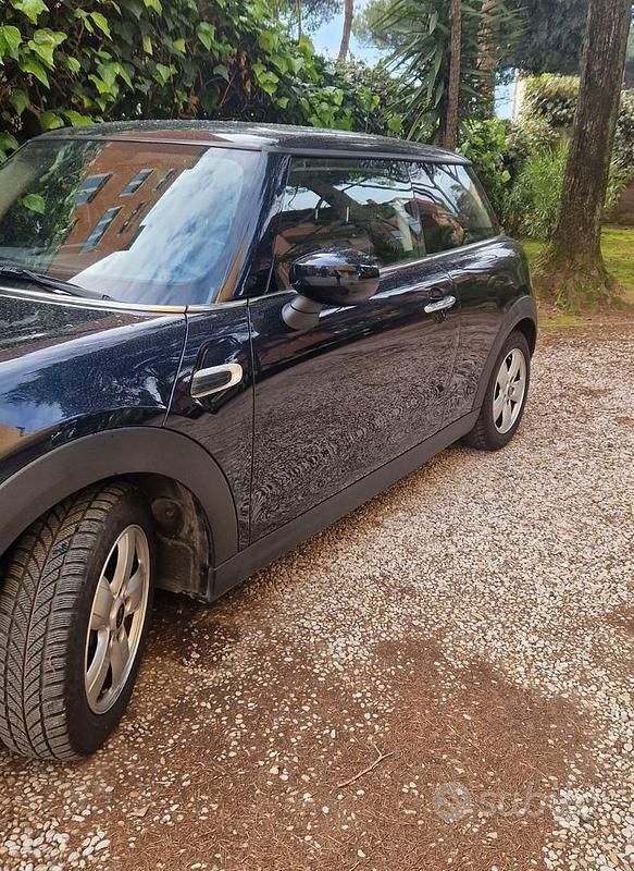 Usata Mini ONE Business 102 CV (75 kW) 2020 Blu/azzurro Utilitaria