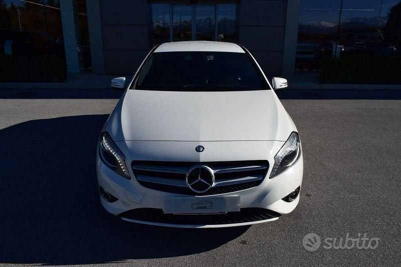 Usata Mercedes A180 Executive 109 CV (80 kW) 2015 Bianco Berlina